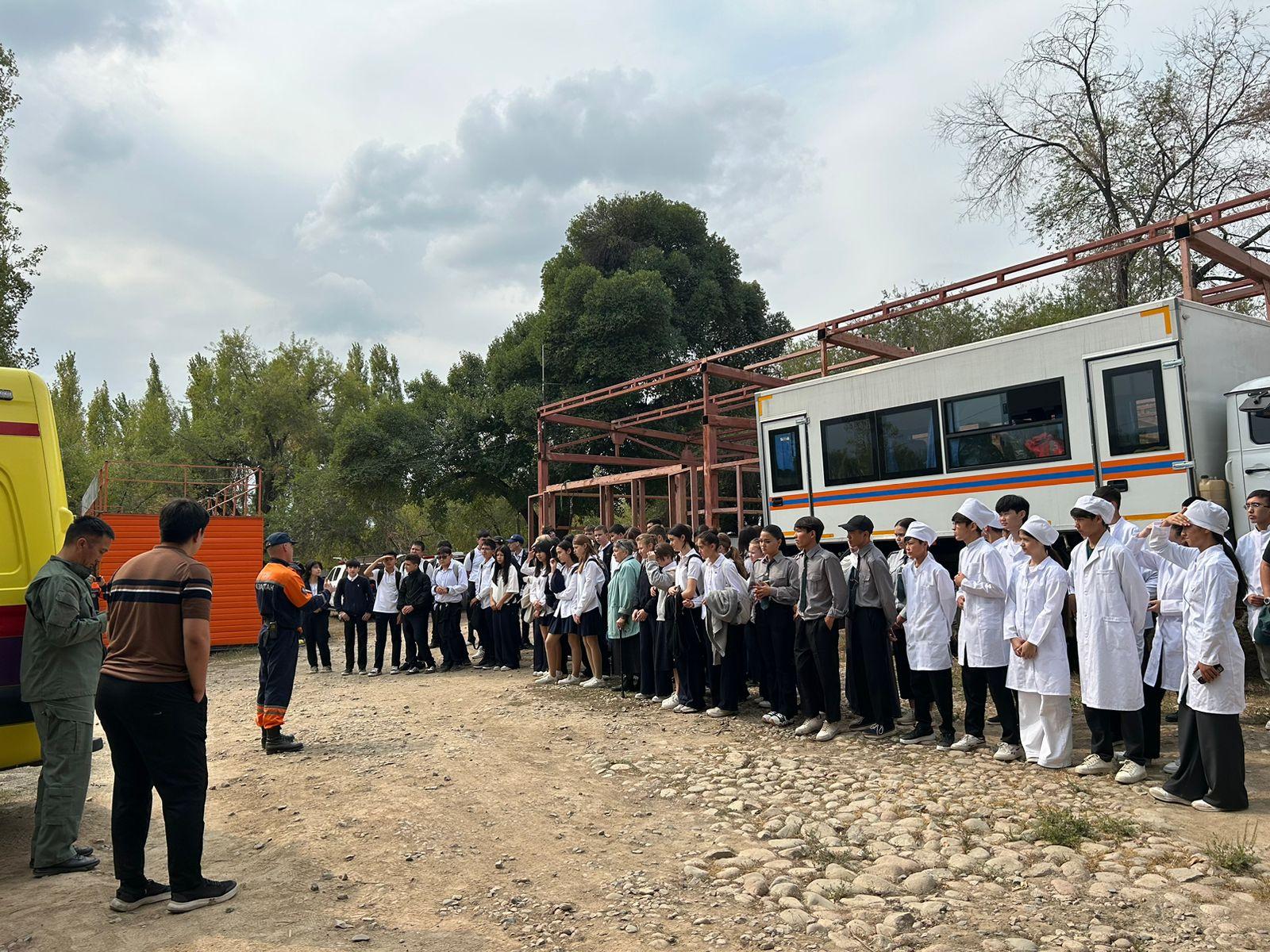 Выездной практический классный час на тему «Безопасность на воде».