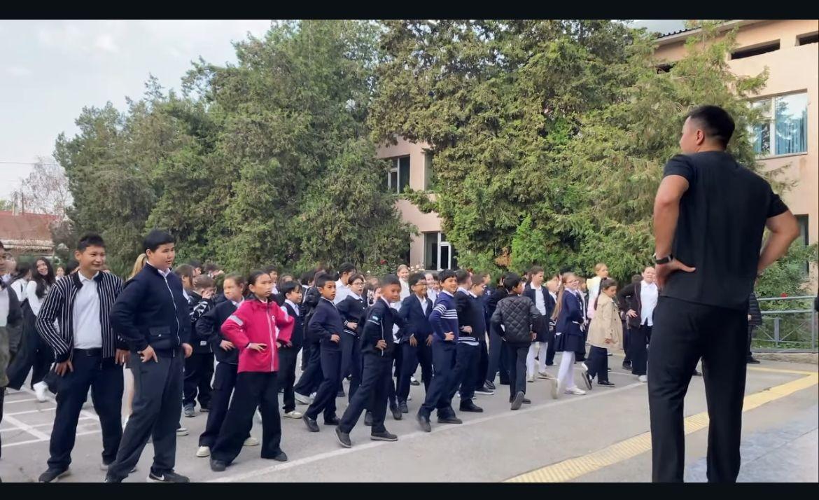 Қазақстан Республикасы Оқу-ағарту министрлігінің тапсырмасын орындау мақсатында ұйымдастырылған дене шынықтыру жаттығулары