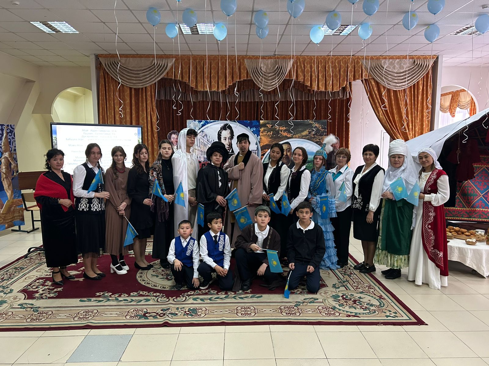 ТЕАТРЛЫҚ ҚОЙЫЛЫМ «Абай мен Пушкин — екі жұлдыз, екі дәуір»