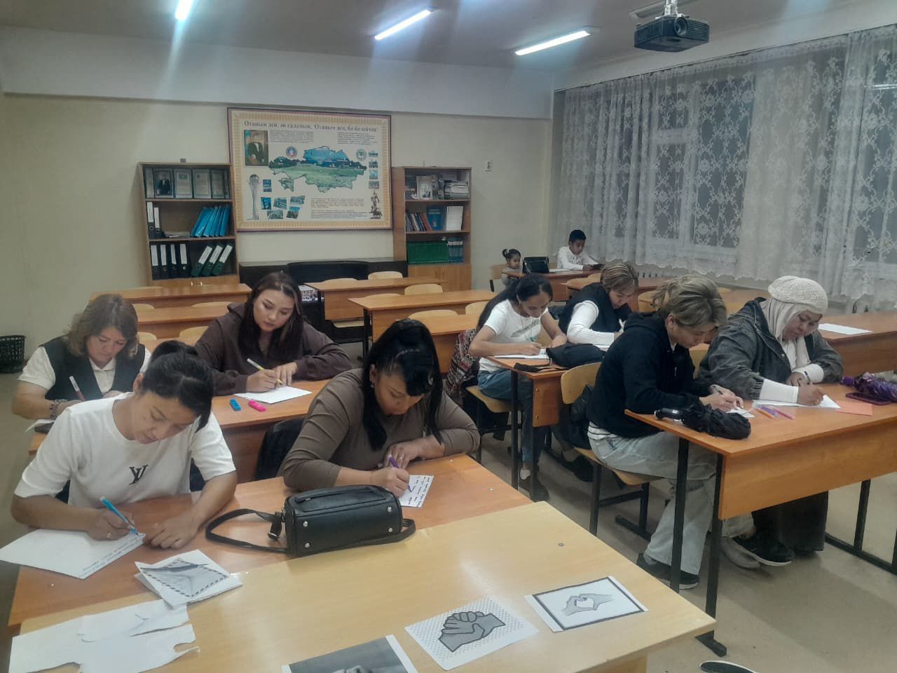 ЦПППР аясында «Жасөспірімді зорлық-зомбылықтан қорғау: сенім мен жеке тұлғаны құрметтеу арқылы» тақырыбында ата-аналар жиналысы өтті.